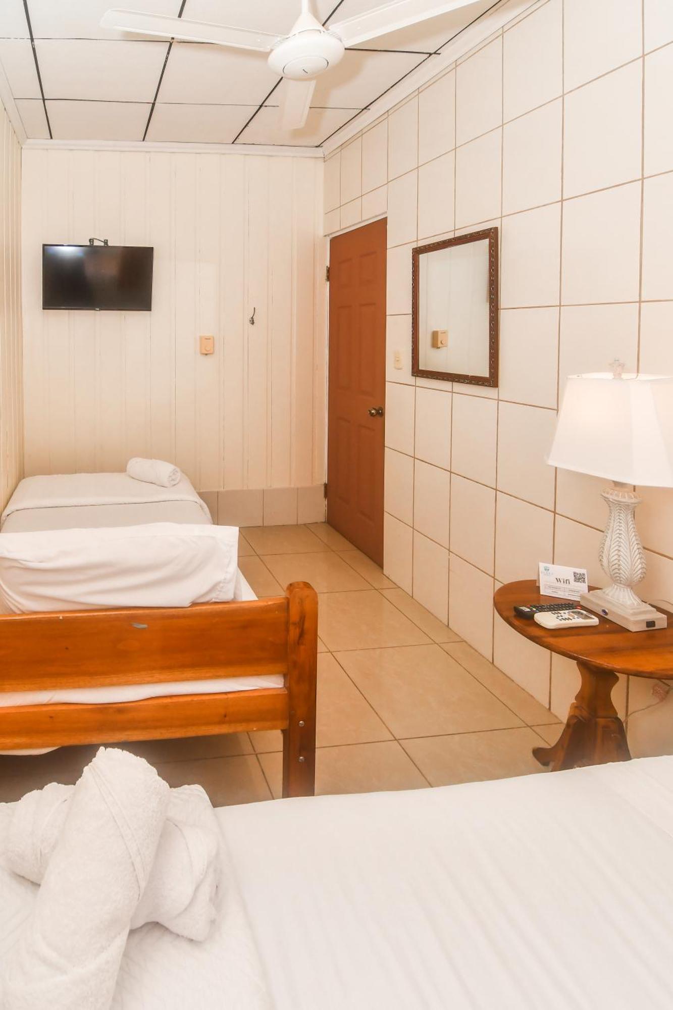 Hotel Aldea Chorotega Пунтаренас Екстериор снимка