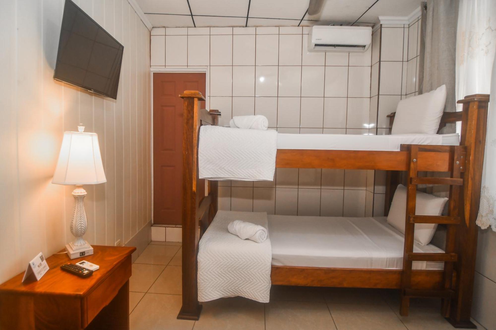 Hotel Aldea Chorotega Пунтаренас Екстериор снимка