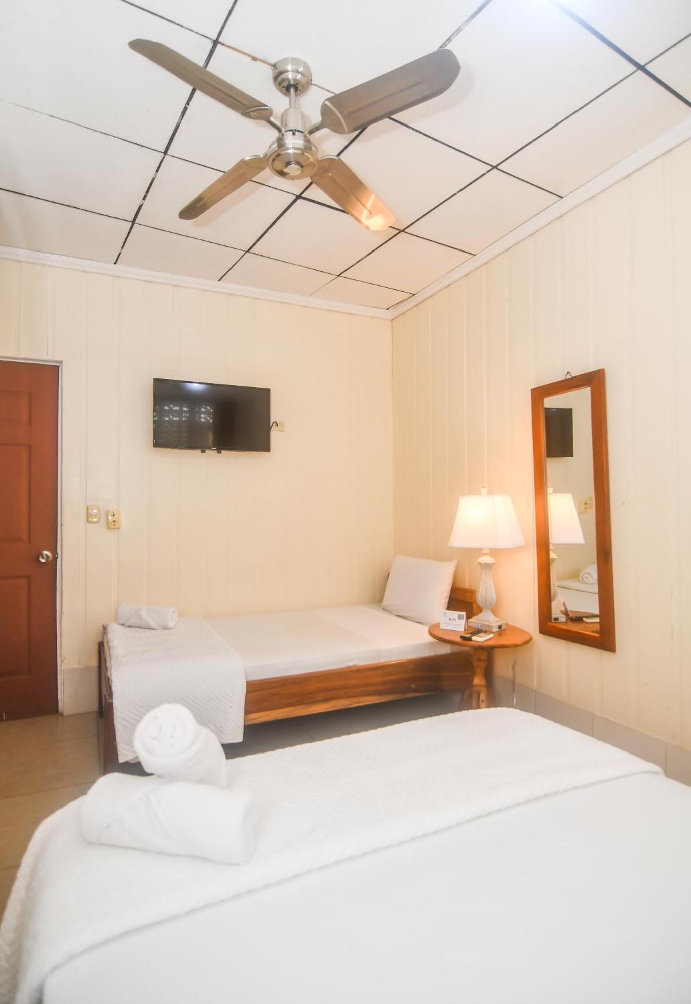 Hotel Aldea Chorotega Пунтаренас Екстериор снимка