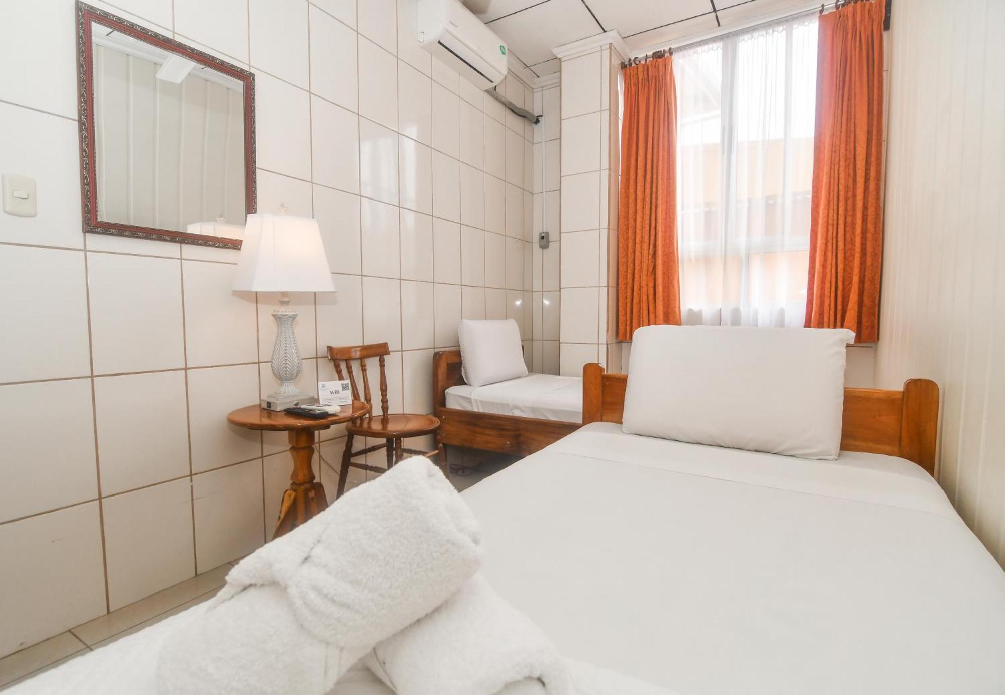 Hotel Aldea Chorotega Пунтаренас Екстериор снимка